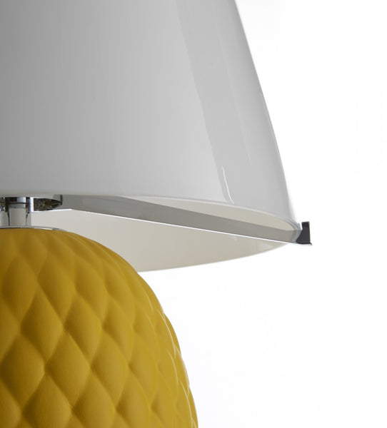 1L TABLE LAMP – YELLOW PINEAPPLE W/WHITE GLASS