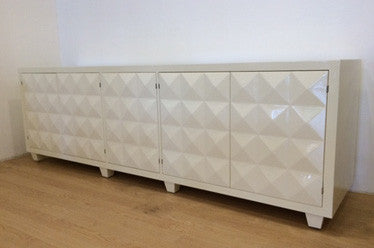 RICHMOND DIAMOND SIDE BOARD